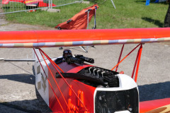 9P1044570