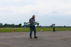 9P1044749